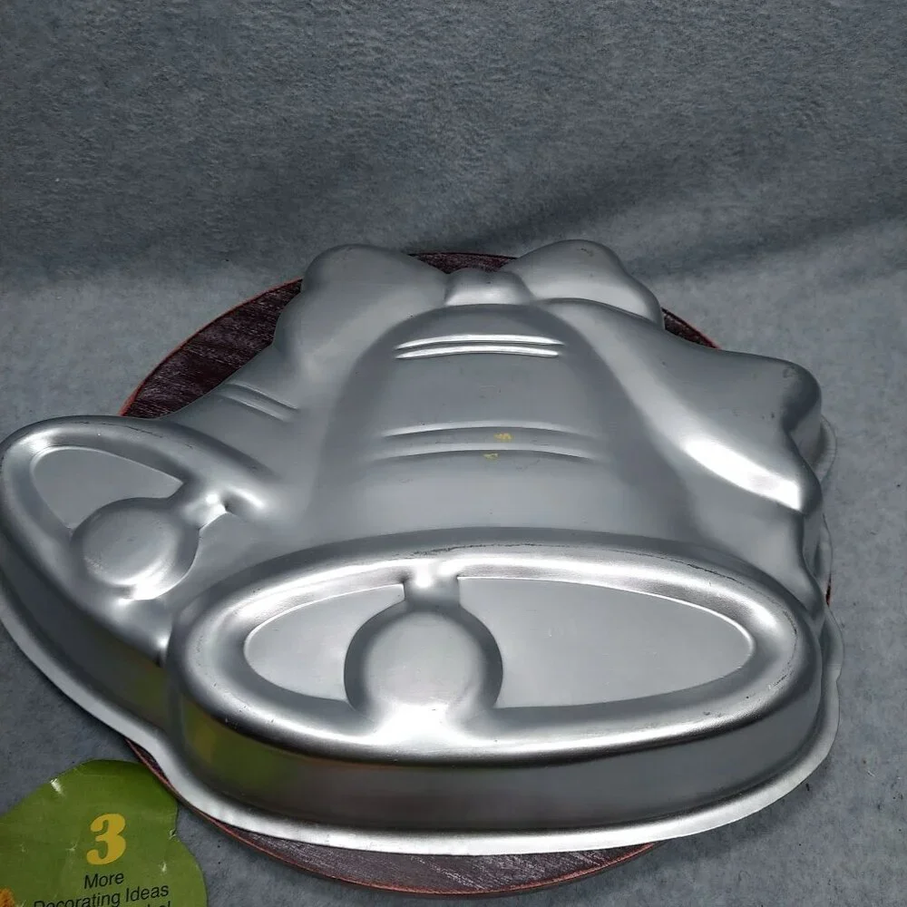 Wilton Party Pan Double Bell‎ Cake Mold 1979 Vintage with the Book